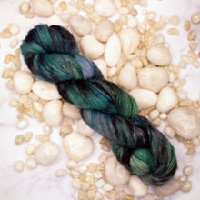 Load image into Gallery viewer, Labradorite