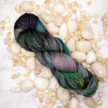 Load image into Gallery viewer, Labradorite