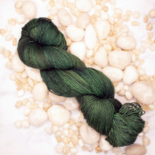 Load image into Gallery viewer, Emerald