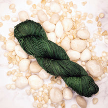 Load image into Gallery viewer, Emerald